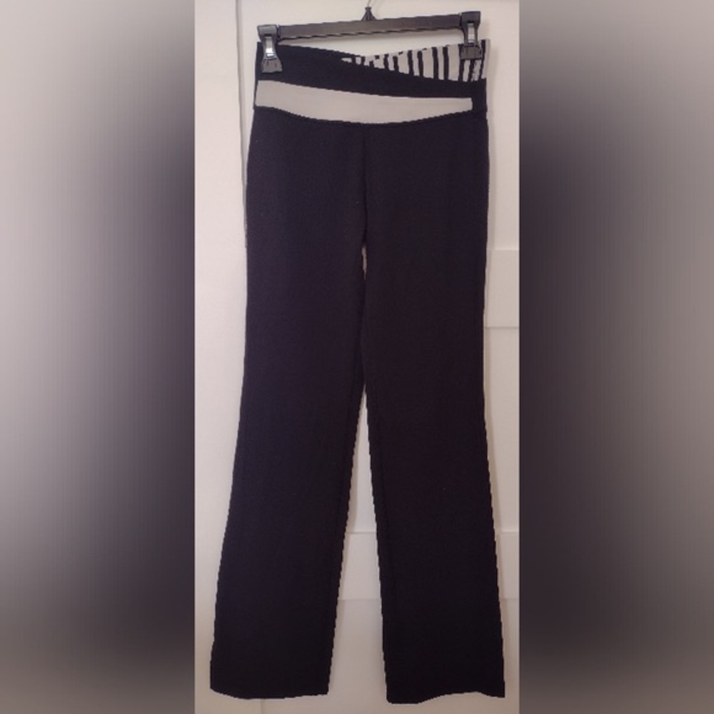 Lululemon Low Rise Flared Pant